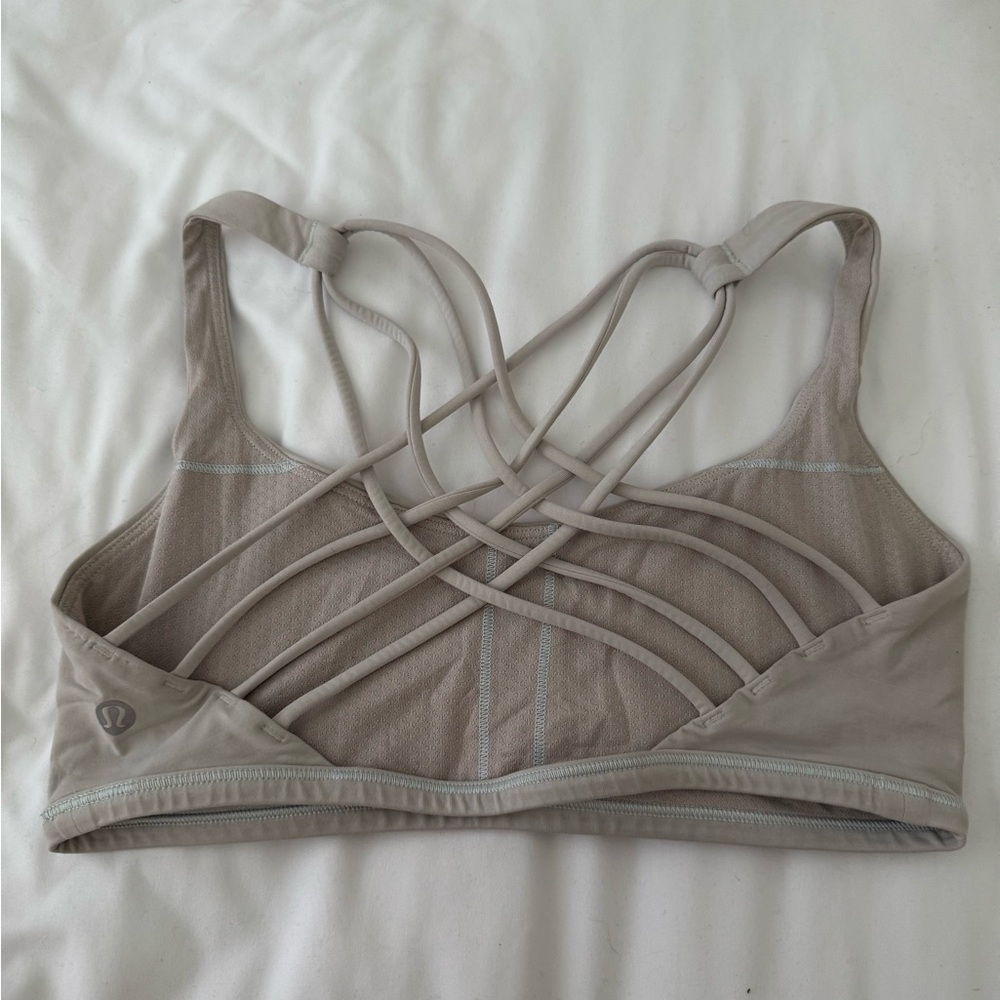 Lululemon Free to be Wild Bra Size 6